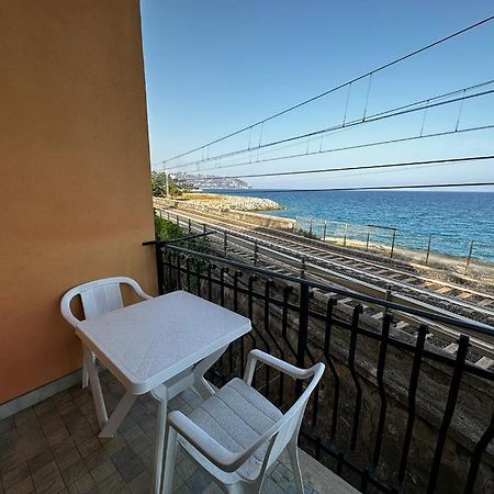 La Via Sul Mare Leilighet Bordighera Eksteriør bilde