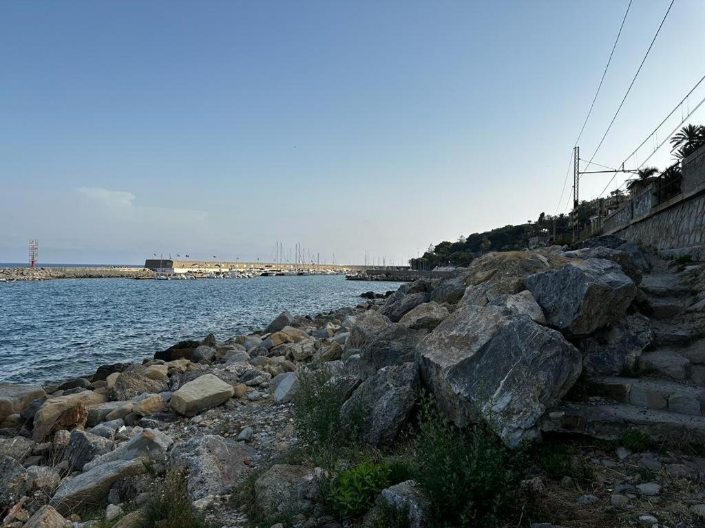 La Via Sul Mare Leilighet Bordighera Eksteriør bilde